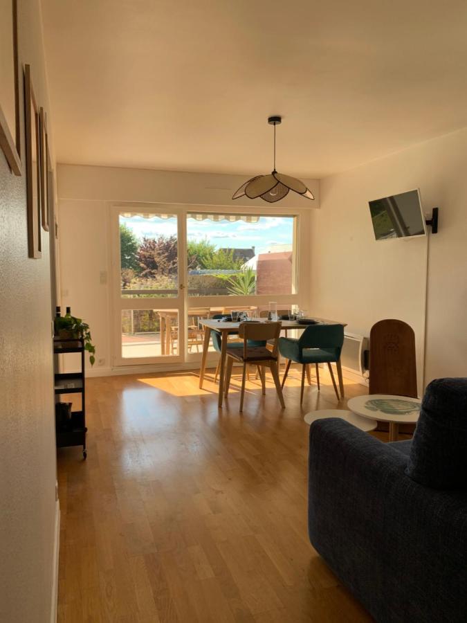 Trouville, Appartement Renove Avec Grande Terrasse Au Calme ภายนอก รูปภาพ